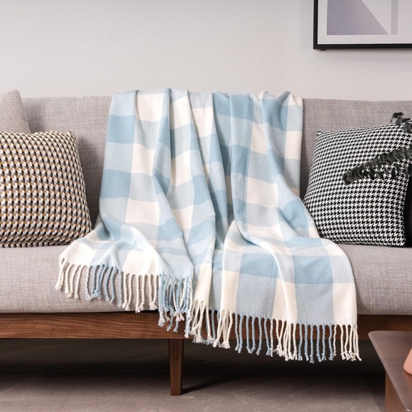 NWT Check Plaid Throw Blanket - Faux Cashmere with Fringe - Light Blue White - Picture 2 of 6